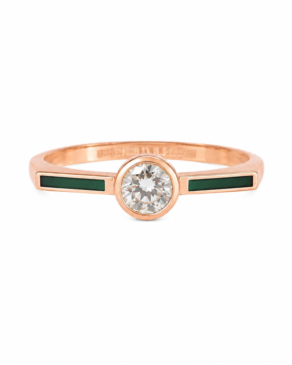 Éclat Solstice Solitaire Ring