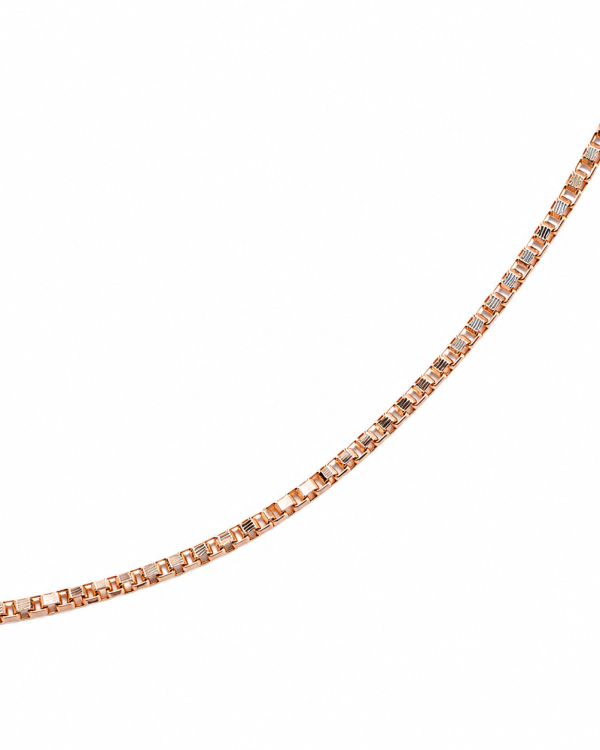 JAINIKA Essential Rose Gold Box Chain — styled view